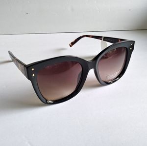 NWT JESSICA SIMPSON SUNGLASSES EYEWEAR ACCESSORY